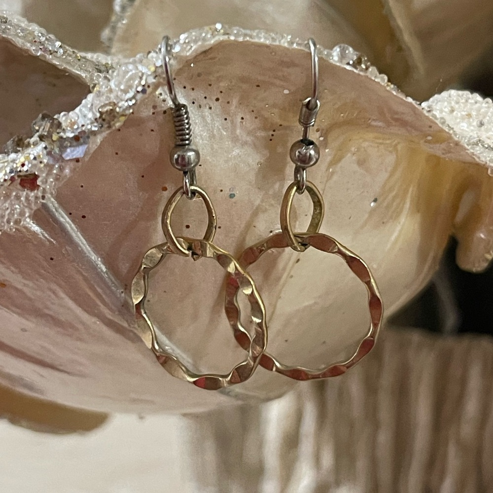 Elegant Gold Hoop Earrings